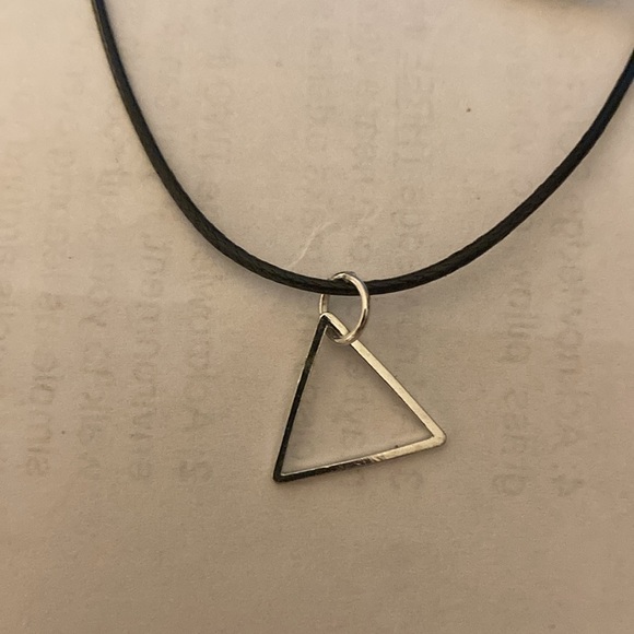 Black double string choker duo with triangle - Picture 2 of 3